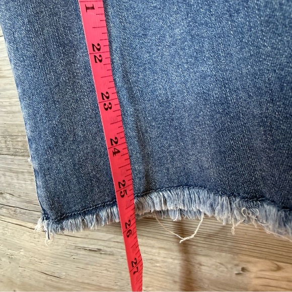 Democracy "Ab"solution High Rise Wide Leg Cropped Jeans - Size 12 by Stitch Fix - Picture 4 of 7